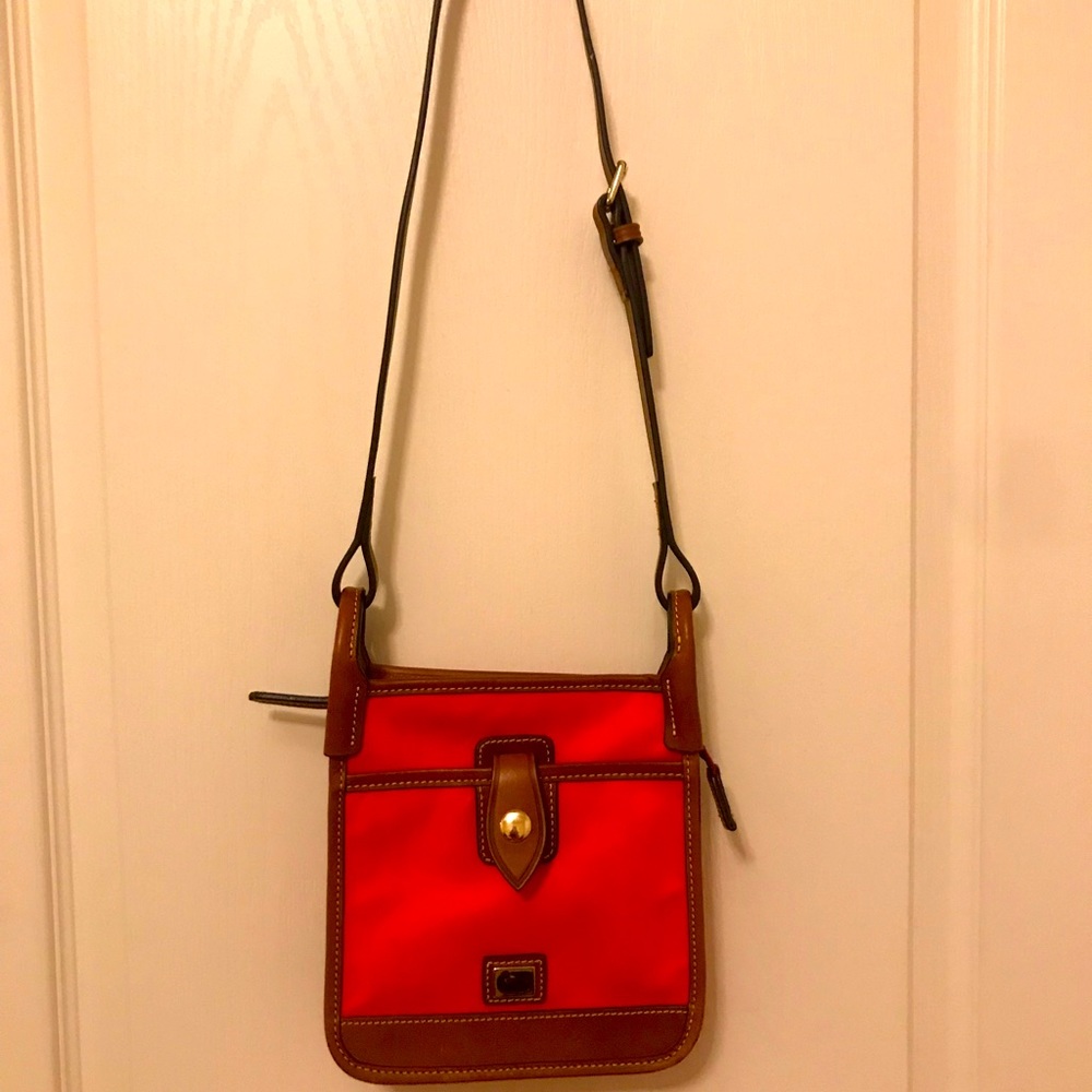 Dooney & Bourke shoulder bag